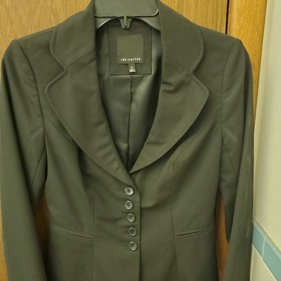 Jacket - Picture 1 of 4